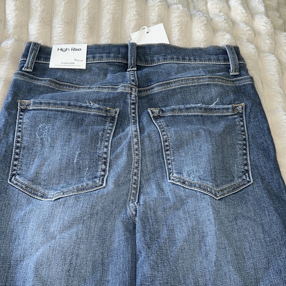 High rise 5/27 sneak peek distressed knees jeans - Picture 5 of 6